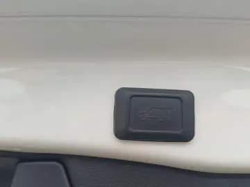 Toyota RAV-4 2.5 VVT-iE 4x4 LUXURY HYBRID 222 CP