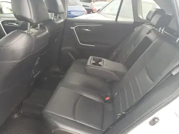 Toyota RAV-4 2.5 VVT-iE 4x4 LUXURY HYBRID 222 CP