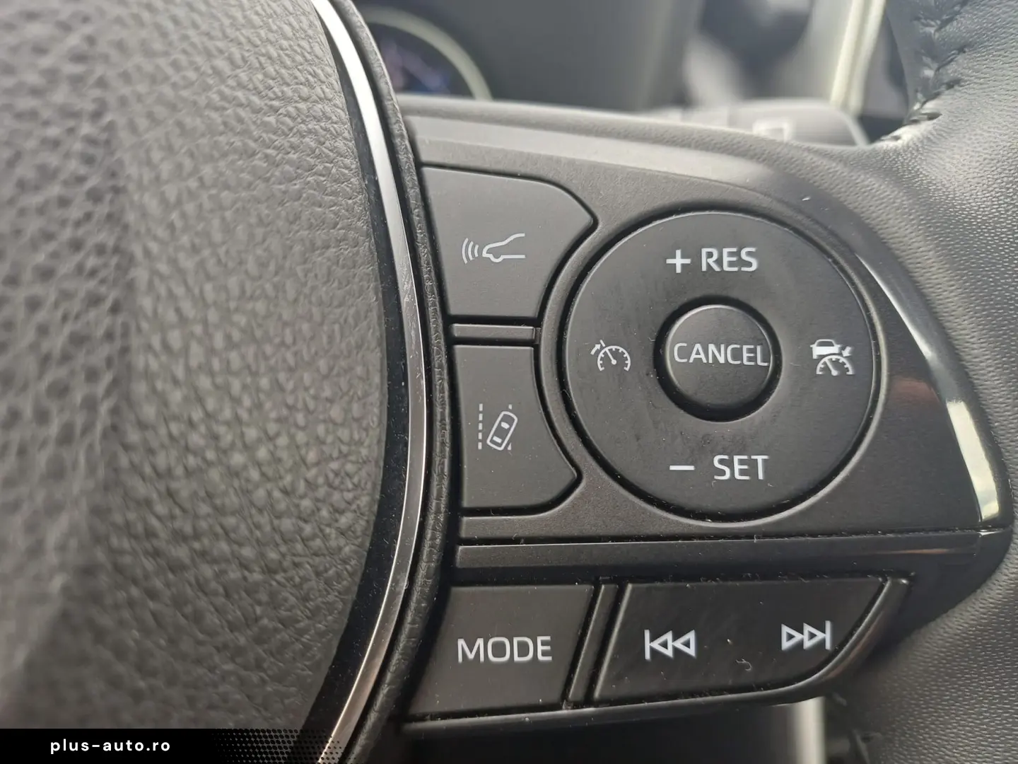 Toyota RAV-4 2.5 VVT-iE 4x4 LUXURY HYBRID 222 CP
