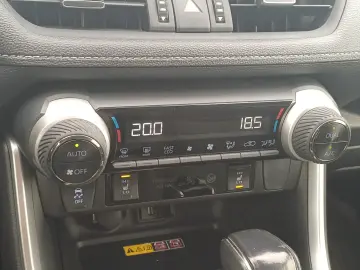 Toyota RAV-4 2.5 VVT-iE 4x4 LUXURY HYBRID 222 CP