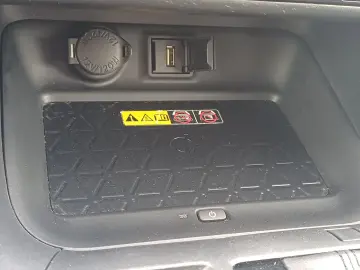 Toyota RAV-4 2.5 VVT-iE 4x4 LUXURY HYBRID 222 CP