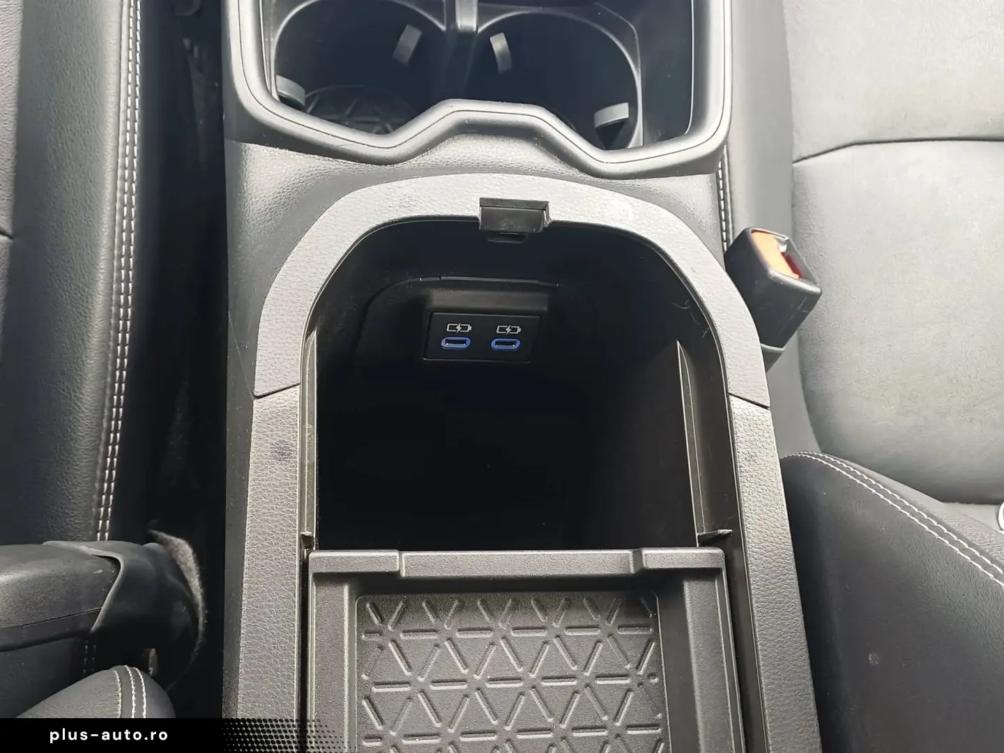Toyota RAV-4 2.5 VVT-iE 4x4 LUXURY HYBRID 222 CP