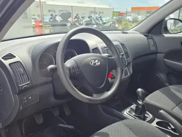 HYUNDAI i30  1.6 126 CP Comfort