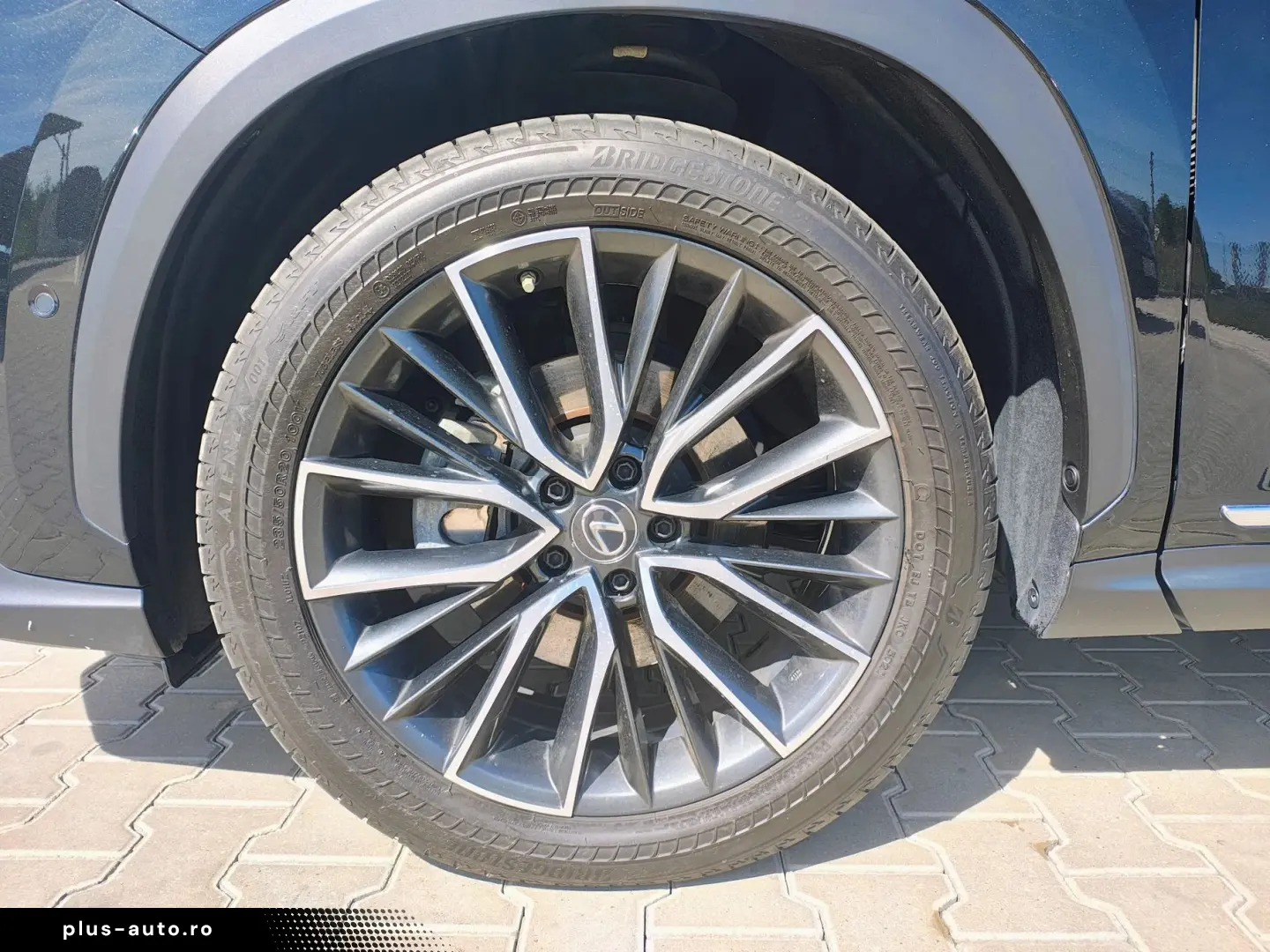 Lexus Serianx