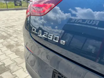 Mercedes-Benz Cla-250