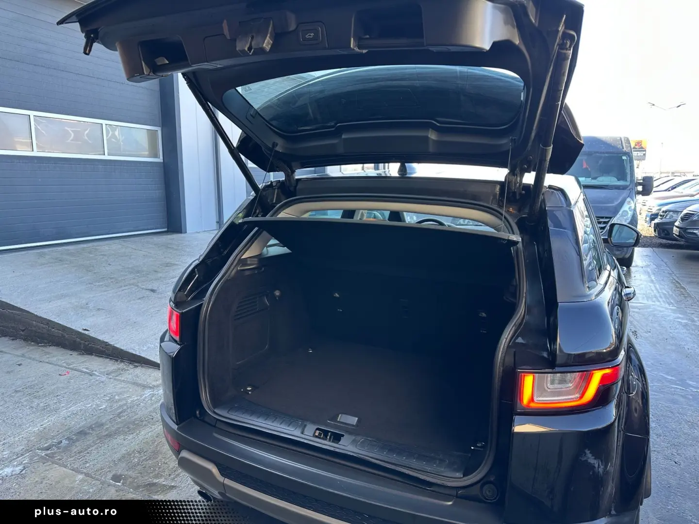 Land-Rover Range-Rover-Evoque