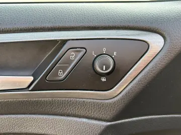 VOLKSWAGEN GOLF VII 2013