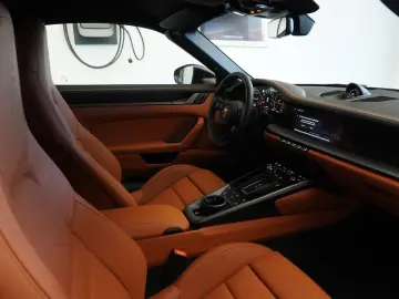 Porsche 911 Urmodell 911 Carrera 4S Cabriolet Cognac