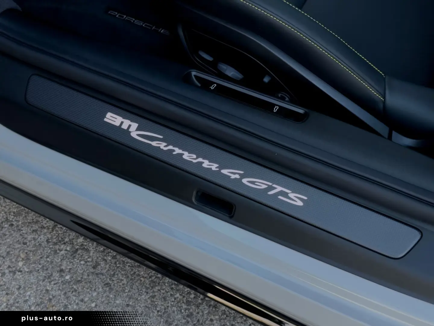 Porsche 992 .2 4 GTS  Pano Lift Alcant Carbon