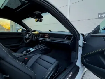 Porsche 992 .2 4 GTS  Pano Lift Alcant Carbon