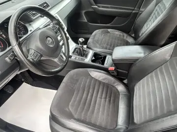 Volkswagen Passat B7 2012 HighLine 2.0 TDI