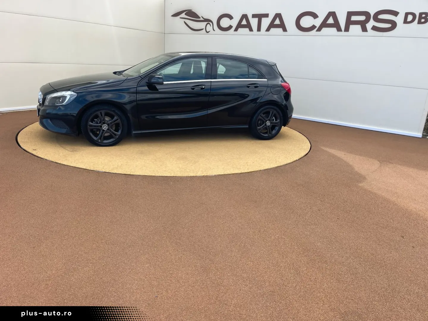 Mercedes-Benz A-220