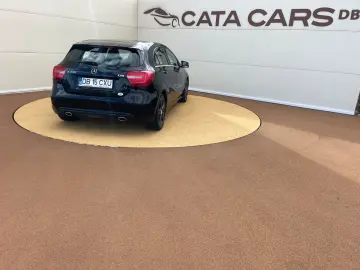 Mercedes-Benz A-220