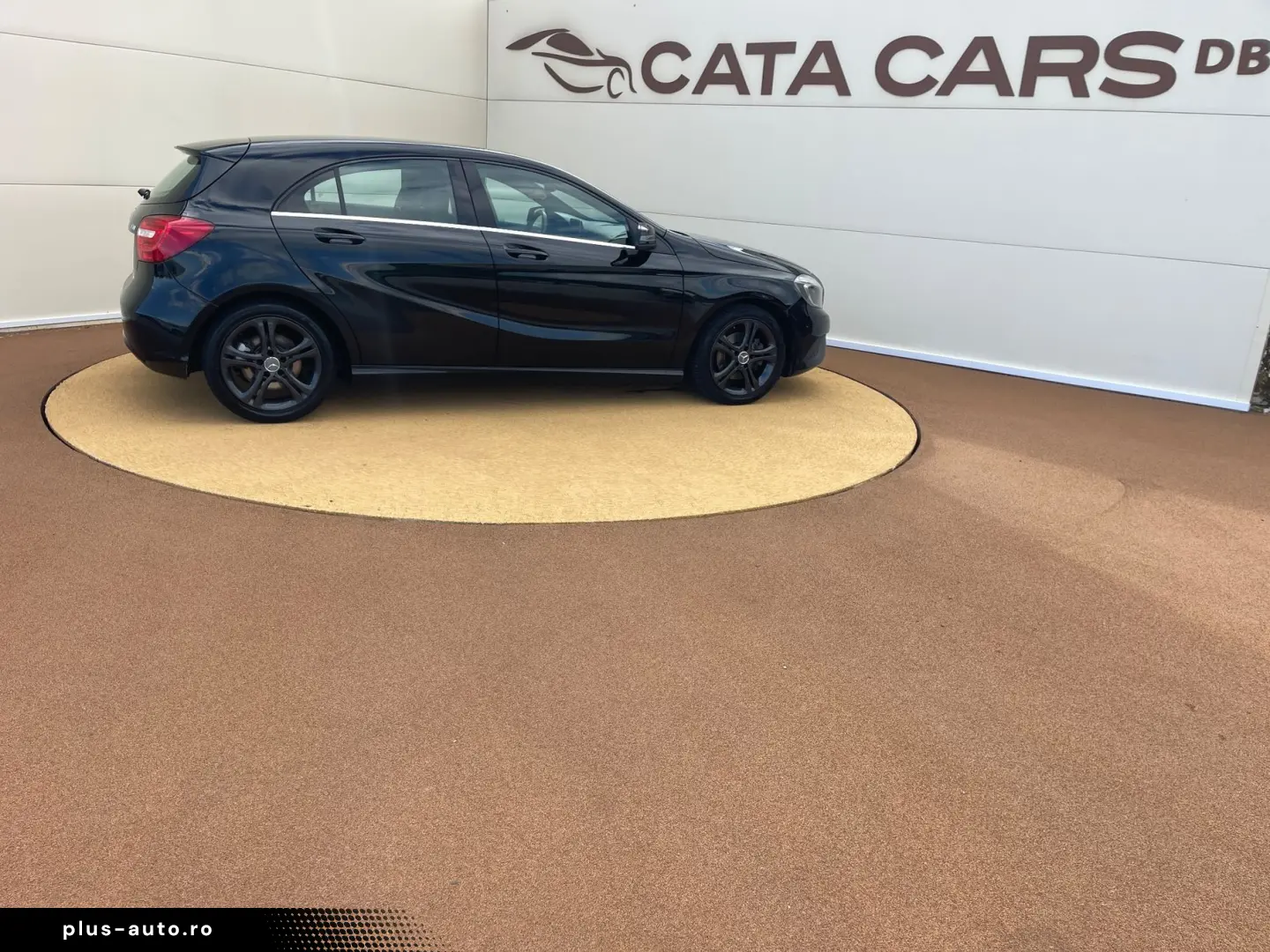Mercedes-Benz A-220