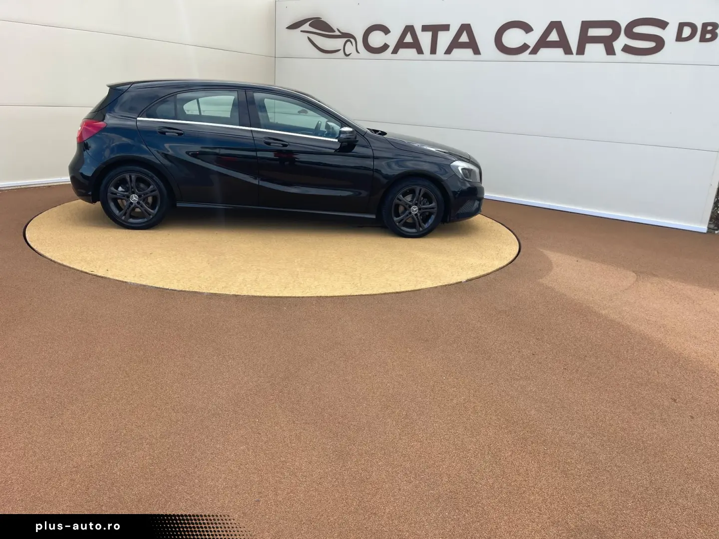 Mercedes-Benz A-220