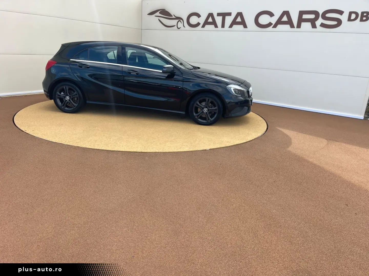 Mercedes-Benz A-220