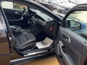Mercedes-Benz A-220
