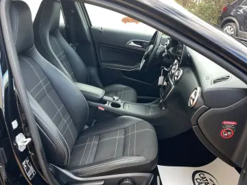 Mercedes-Benz A-220