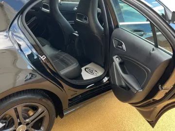 Mercedes-Benz A-220