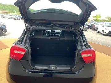 Mercedes-Benz A-220