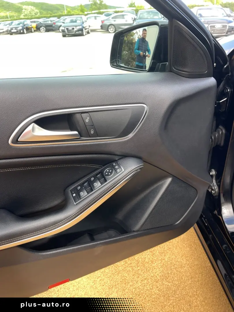 Mercedes-Benz A-220