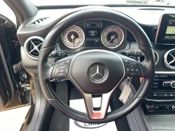 Mercedes-Benz A-220
