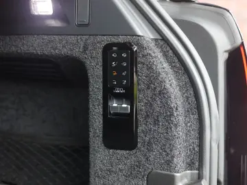 LAND ROVER Range Rover P550e SV   Pano - AHK - Meridian