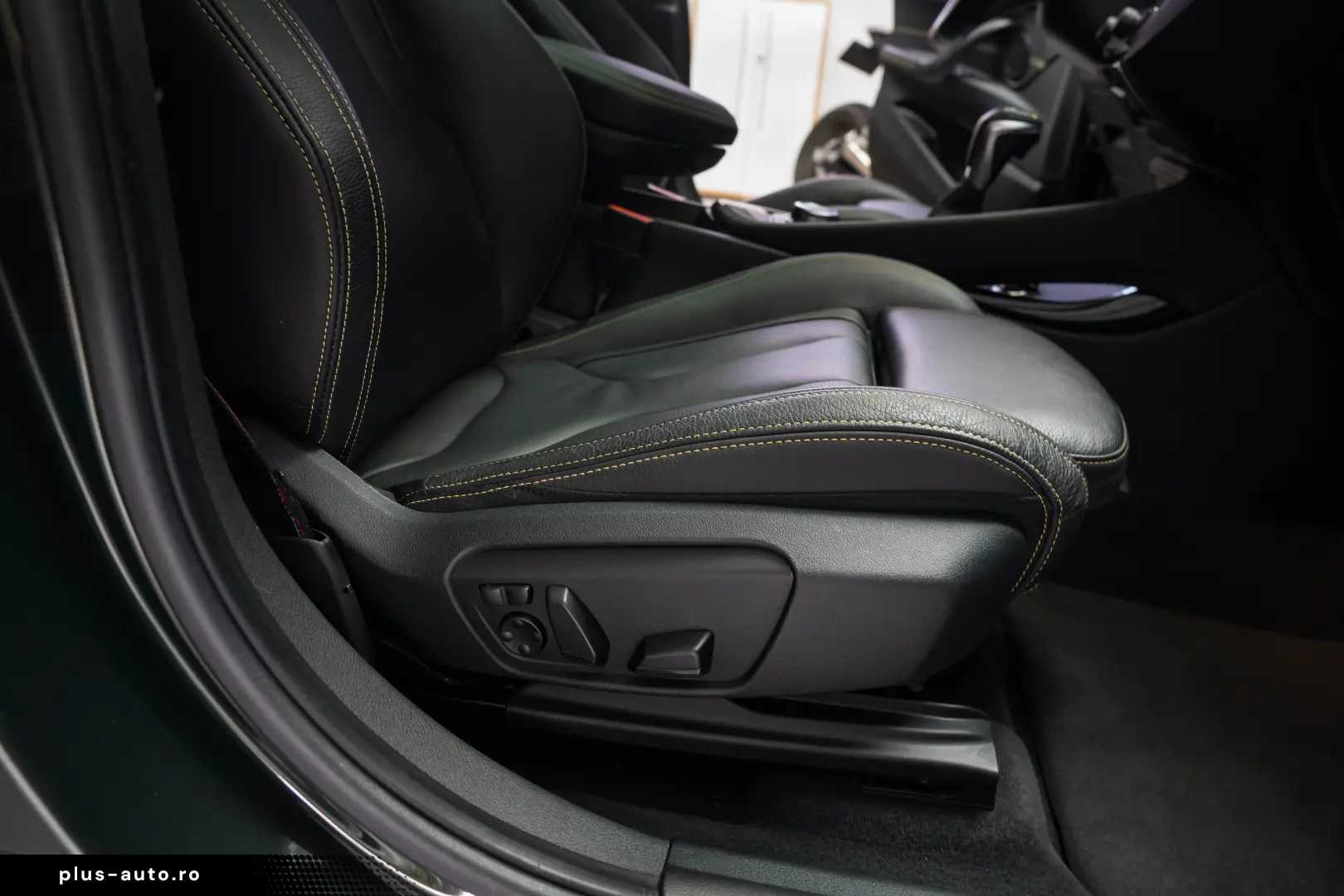 BMW X2 25E MODEL EDITION GOLDPLAY