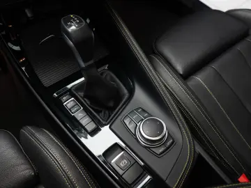 BMW X2 25E MODEL EDITION GOLDPLAY