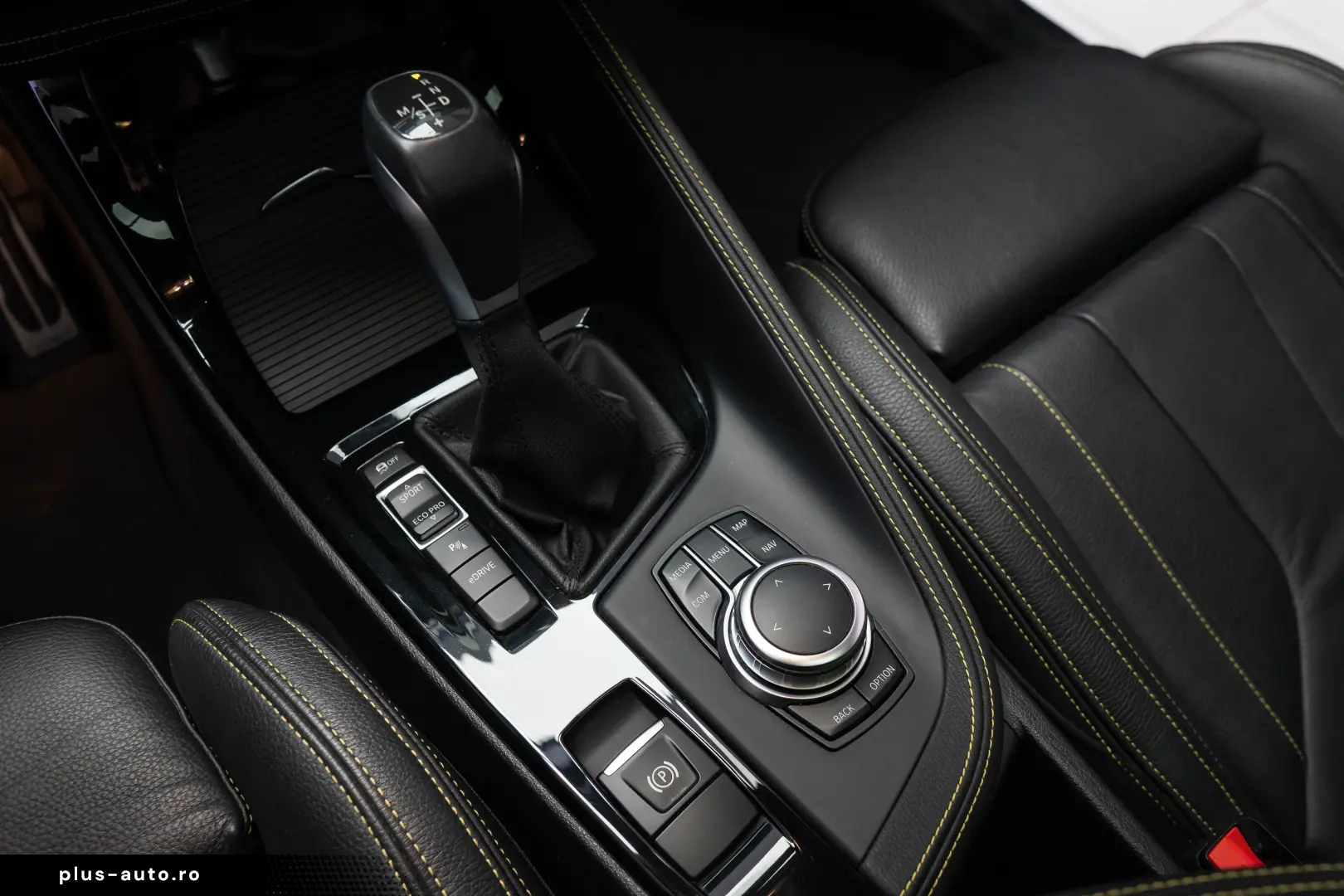 BMW X2 25E MODEL EDITION GOLDPLAY