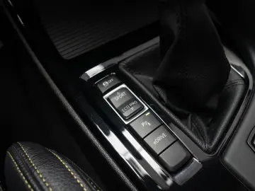 BMW X2 25E MODEL EDITION GOLDPLAY
