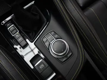 BMW X2 25E MODEL EDITION GOLDPLAY