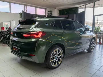 BMW X2 25E MODEL EDITION GOLDPLAY