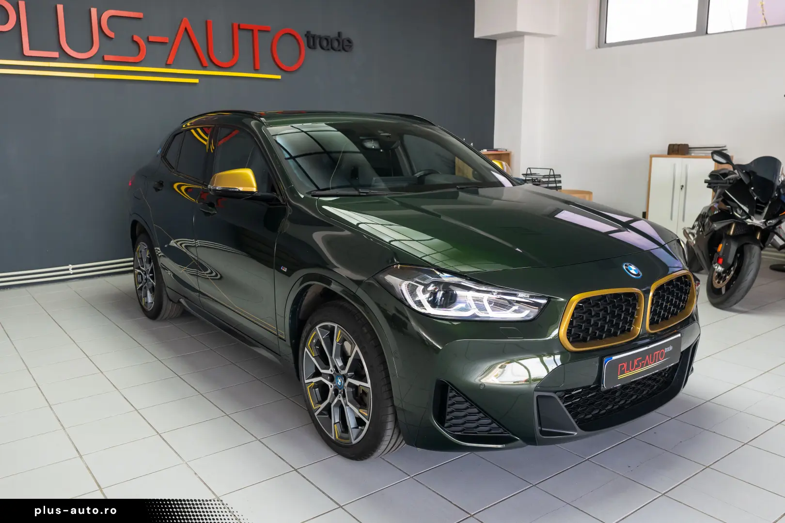 BMW X2 25E MODEL EDITION GOLDPLAY