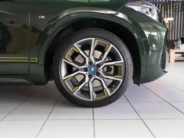 BMW X2 25E MODEL EDITION GOLDPLAY