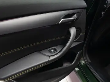 BMW X2 25E MODEL EDITION GOLDPLAY