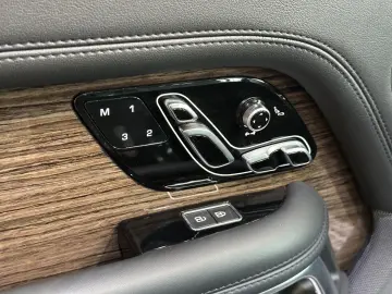 LAND ROVER Range Rover D350 Pano Leder Matrix Meridian