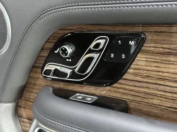LAND ROVER Range Rover D350 Pano Leder Matrix Meridian