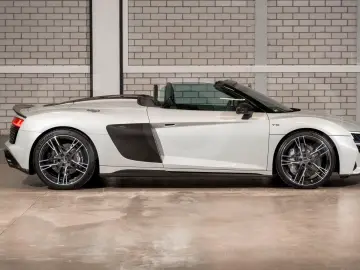 Audi R8 Spyder V10 performance quattro S