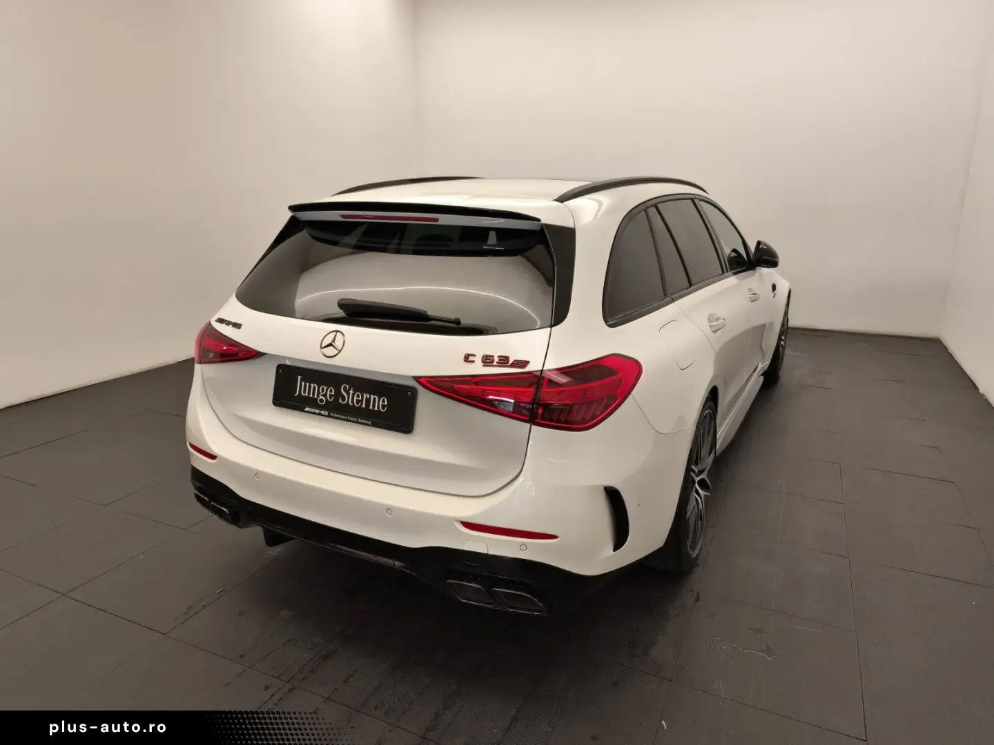 MERCEDES-BENZ C 63T SE Performance Drivers AHK Pano Night 20