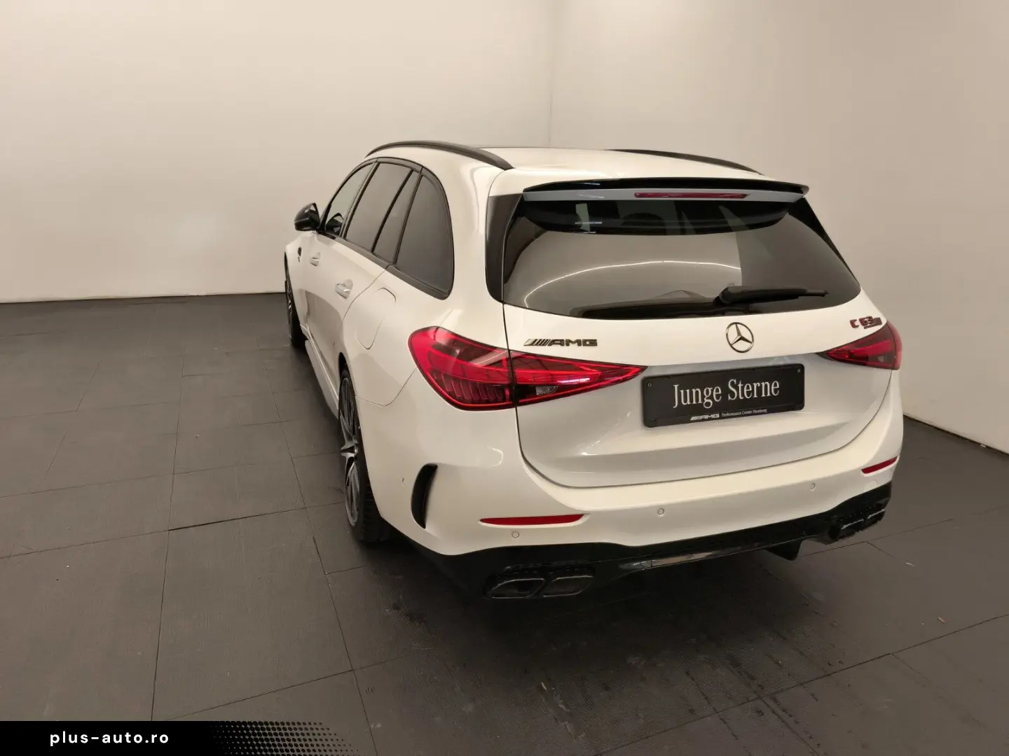 MERCEDES-BENZ C 63T SE Performance Drivers AHK Pano Night 20