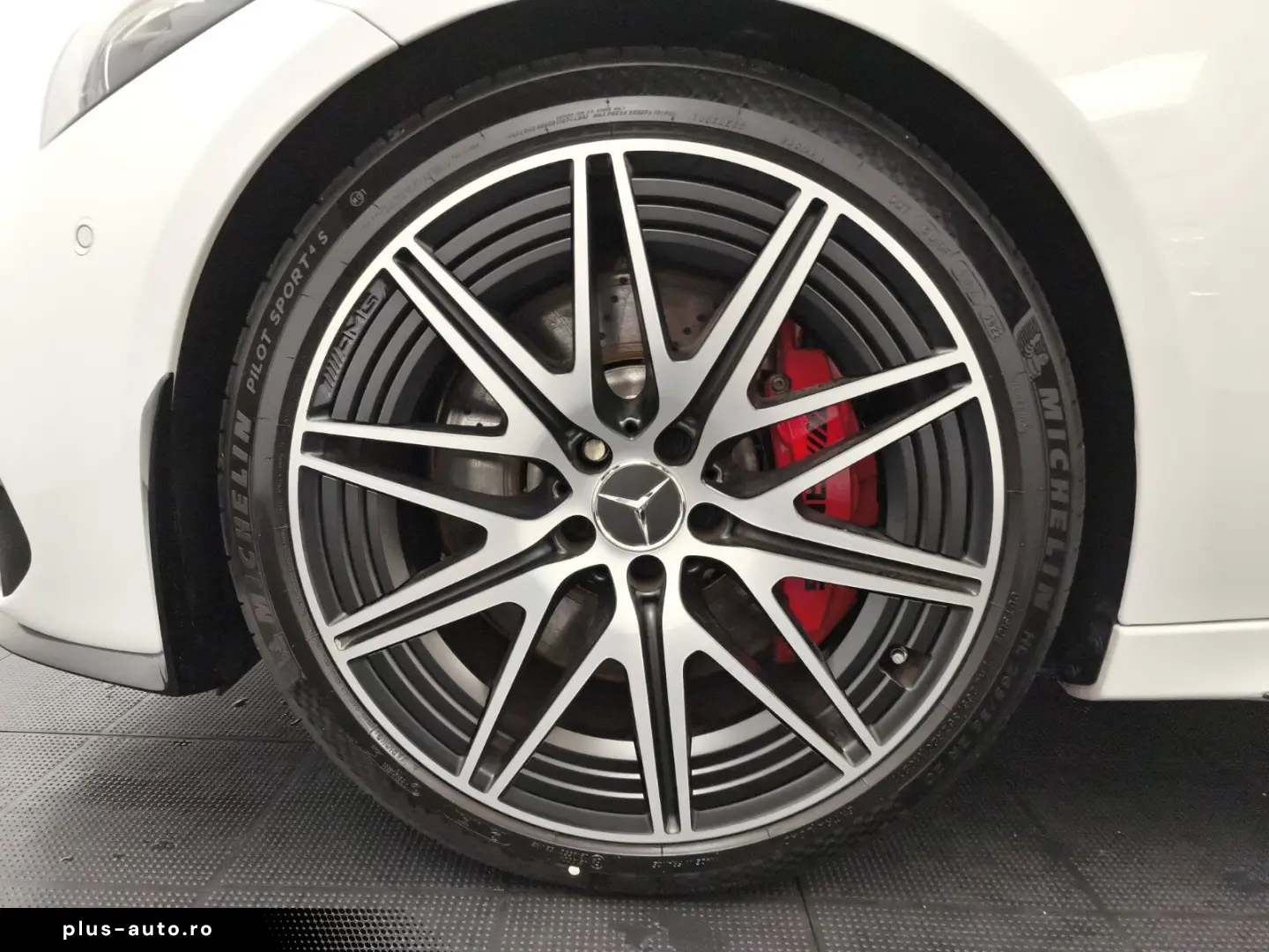 MERCEDES-BENZ C 63T SE Performance Drivers AHK Pano Night 20