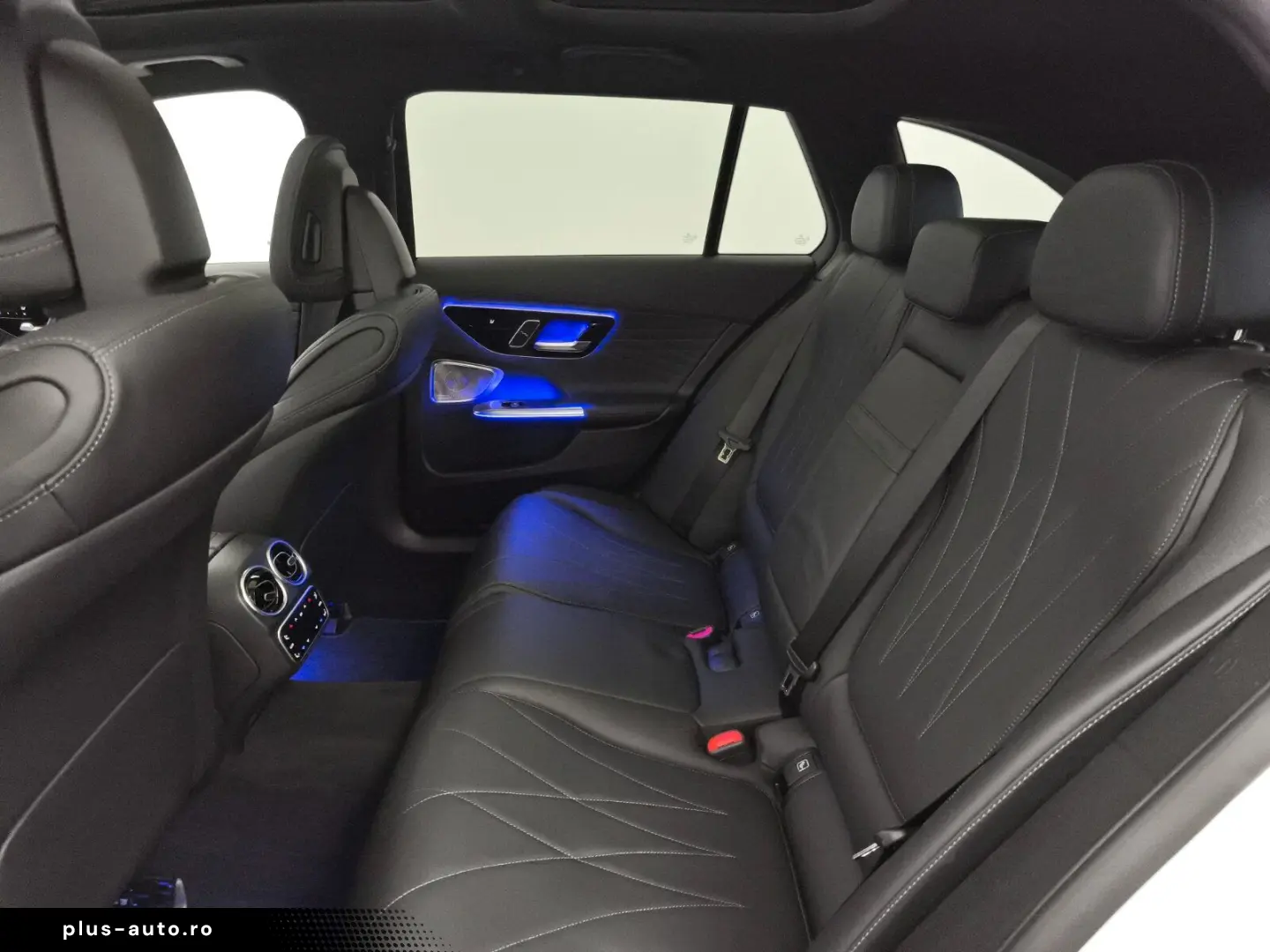 MERCEDES-BENZ C 63T SE Performance Drivers AHK Pano Night 20