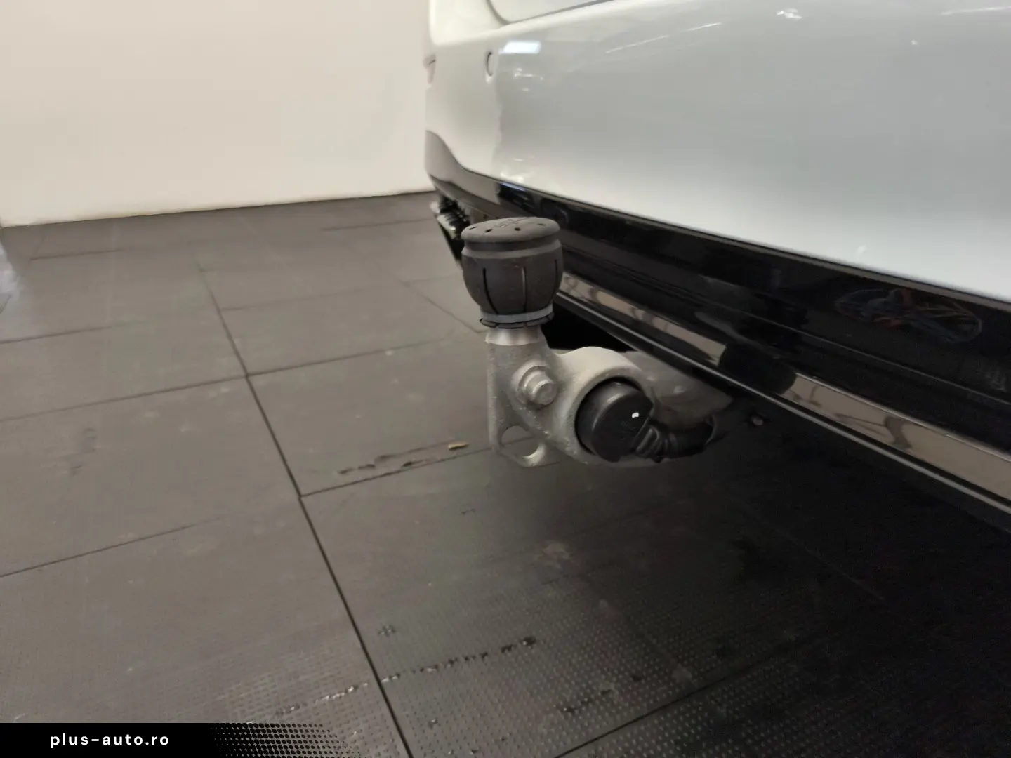 MERCEDES-BENZ C 63T SE Performance Drivers AHK Pano Night 20
