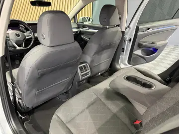 VOLKSWAGEN Golf Variant 2.0 TDI SCR Life