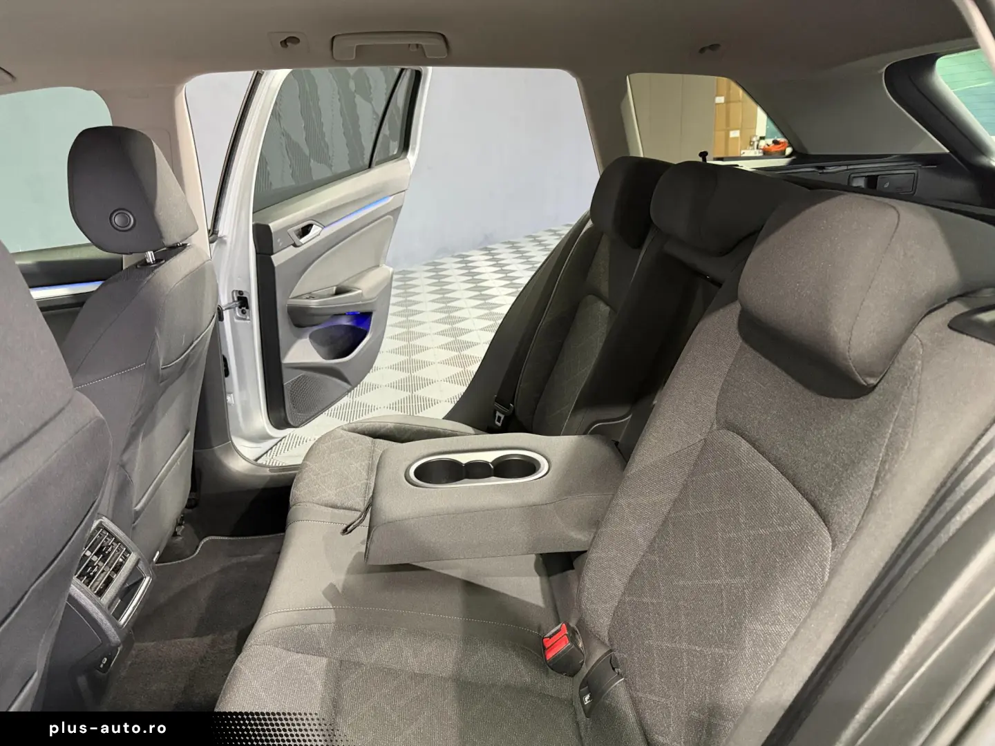 VOLKSWAGEN Golf Variant 2.0 TDI SCR Life