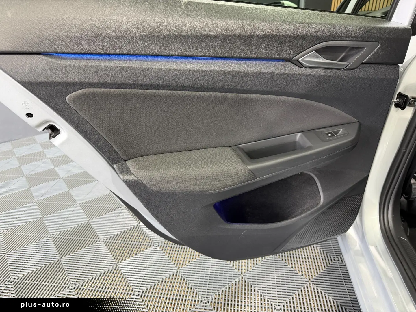 VOLKSWAGEN Golf Variant 2.0 TDI SCR Life