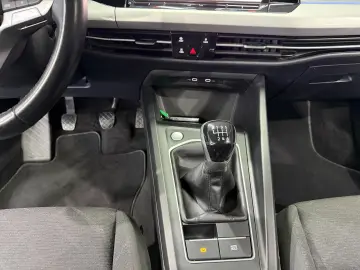 VOLKSWAGEN Golf Variant 2.0 TDI SCR Life
