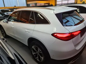 MERCEDES-BENZ GLC 220d 4M 2x Avantg Pano Memo MBUX L…