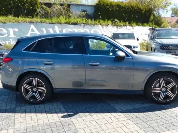 MERCEDES-BENZ GLC 220 d 4Matic AMG Premium Distr Led…